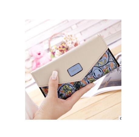 Trendy women wallet - Elegant Storage Solution