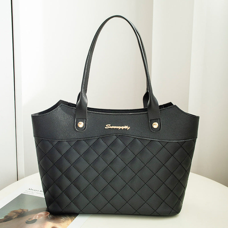 Quilted tote - Your Fashion Companion