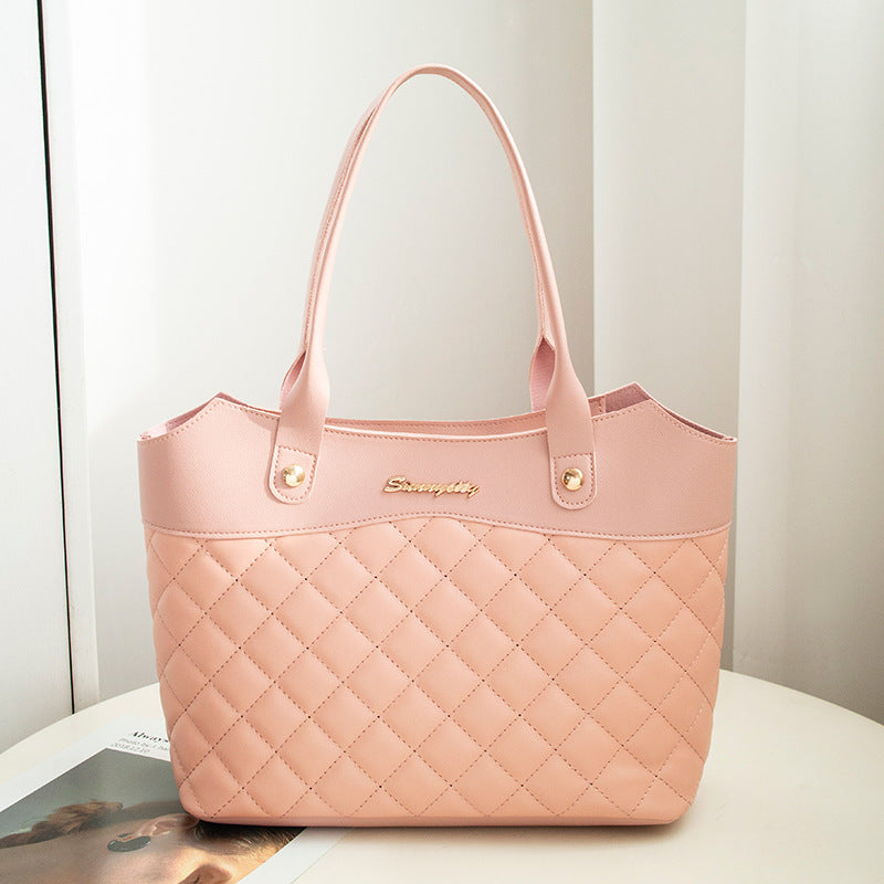 Quilted tote - Your Fashion Companion